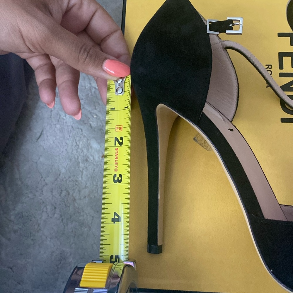 Fendi Brand New! Luxurious Dyed Fox Fur Black Suede High Heel Ladies Shoe.Beauty - Picture 8 of 11